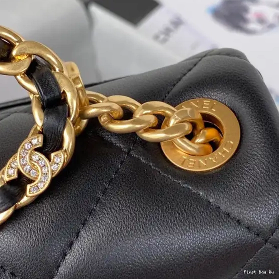 First Bag Ru CHANEL FLAP BAG 0512